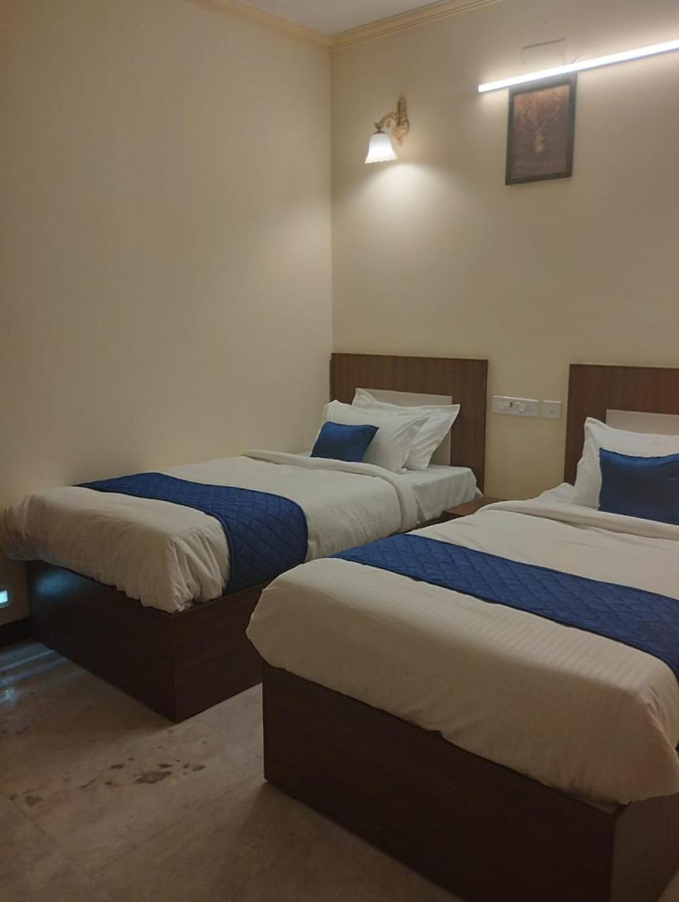 A.r Residency Hotel 3*