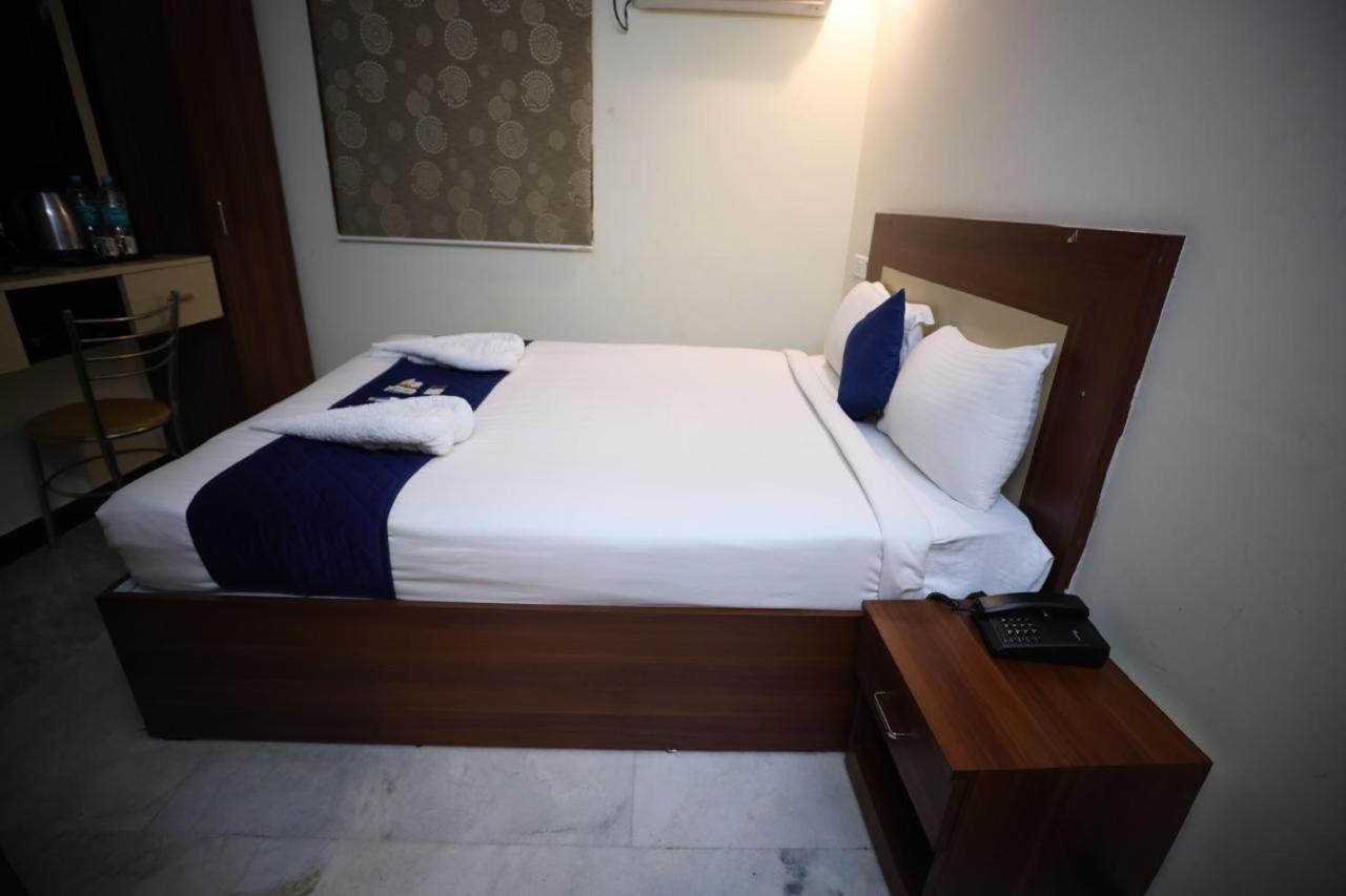 A.r Residency Hotel 3*